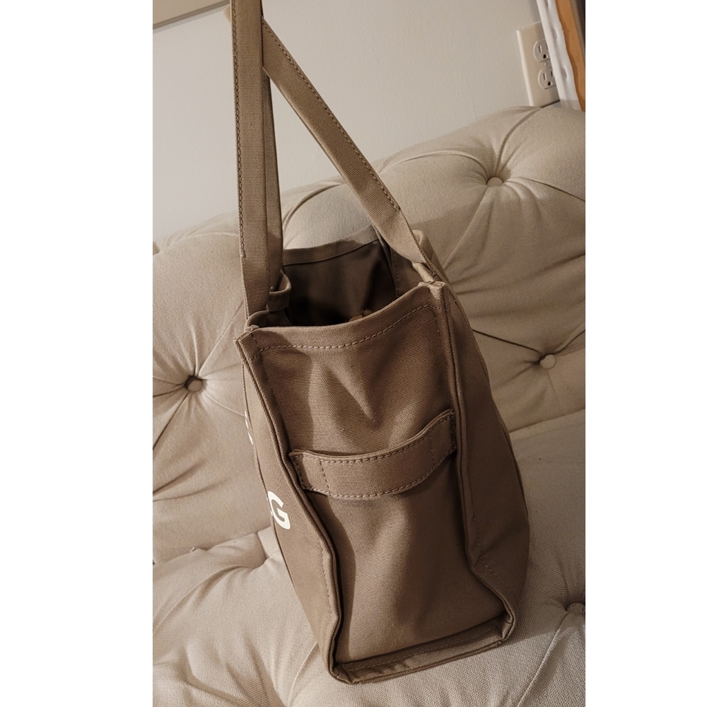 Marc Jacob Large Tote Bag - Picture 3 of 8
